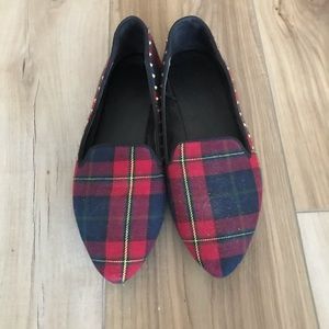 Plaid pointed toe flats